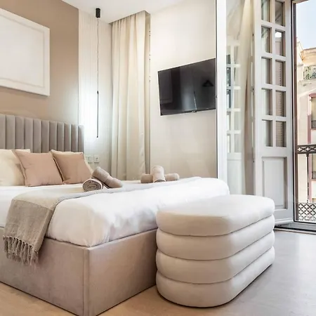 Apartman Sophisticated With Balcony & Views By Rems *