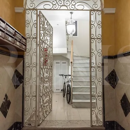 Sophisticated With Balcony & Views By Rems Apartament Malaga